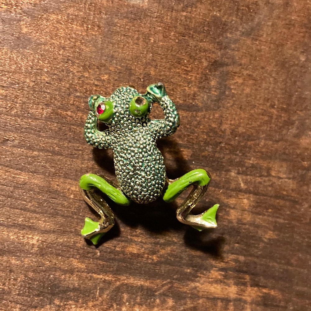 Green Gold Tone Frog Brooch Pin Vintage